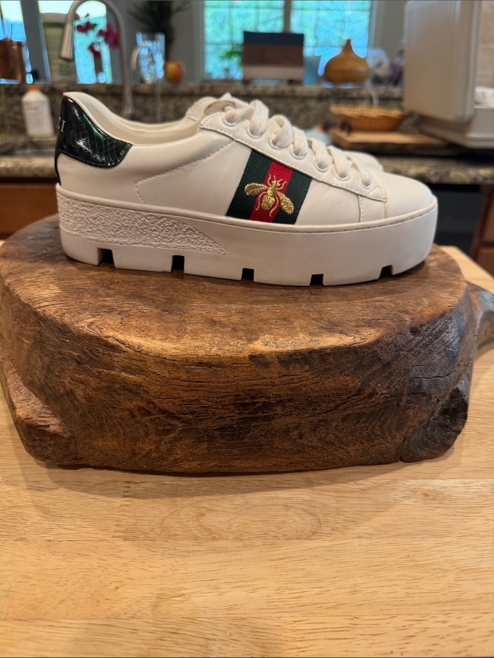 Authentic Gucci Ace Platform Sneakers White Bee Embroidery Size 7